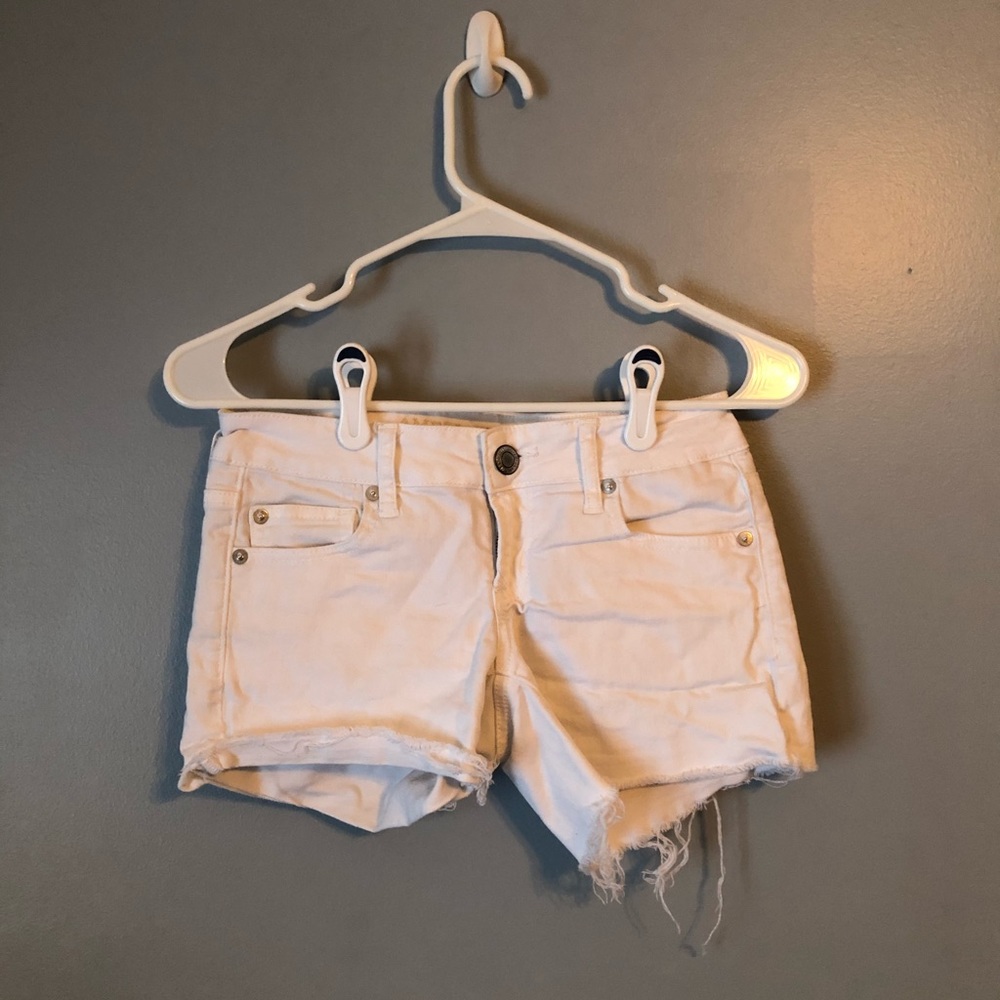 White American eagle shorts